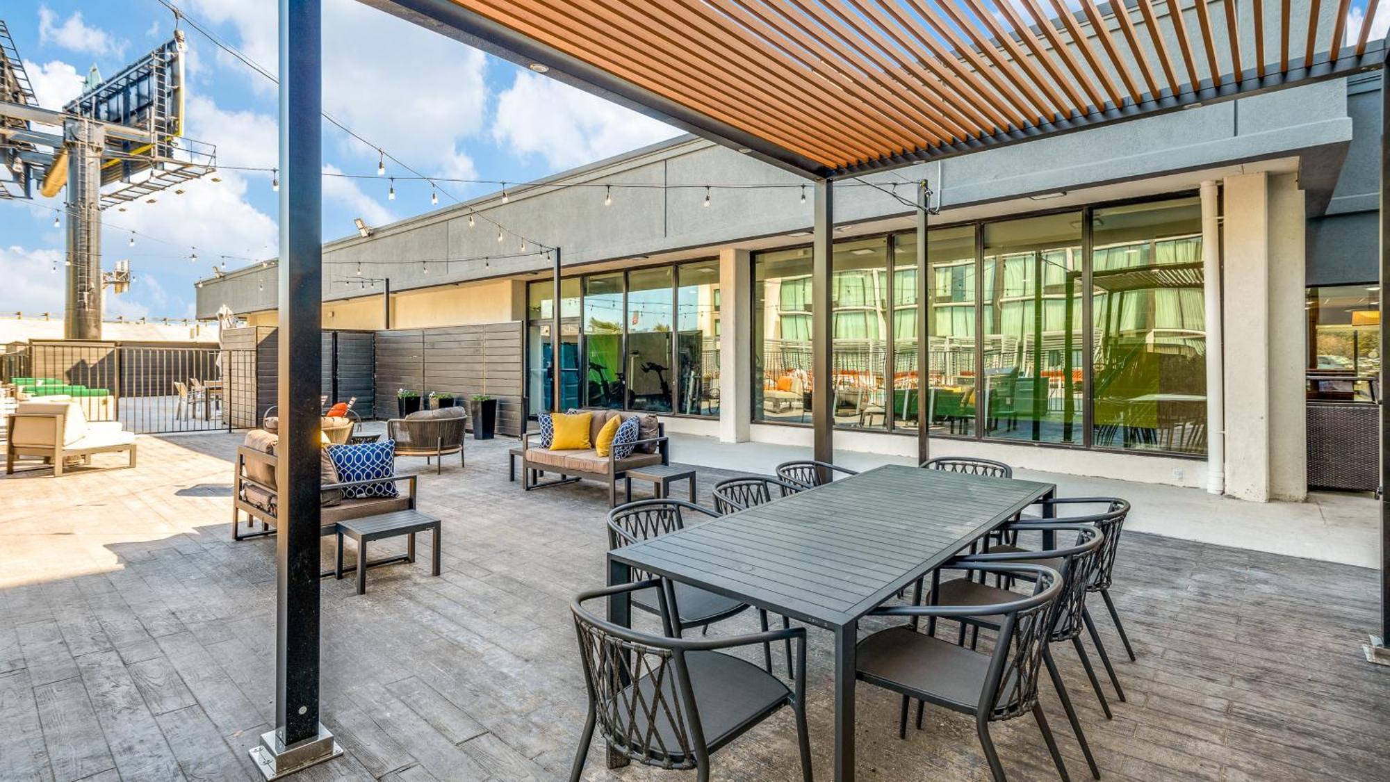 Staybridge Suites Dallas Market Ctr Love Field, An Ihg Hotel Exterior foto