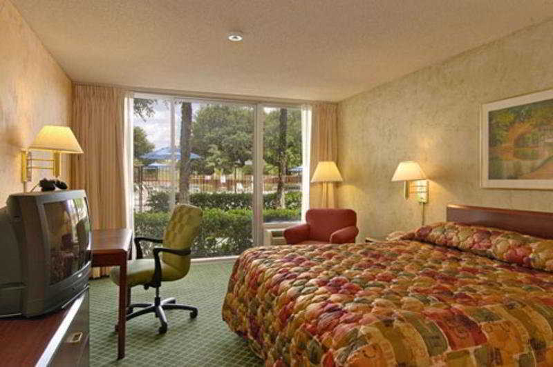 Staybridge Suites Dallas Market Ctr Love Field, An Ihg Hotel Zimmer foto